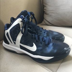 ✨Nike air max- hyperaggressor basket ball shoes✨